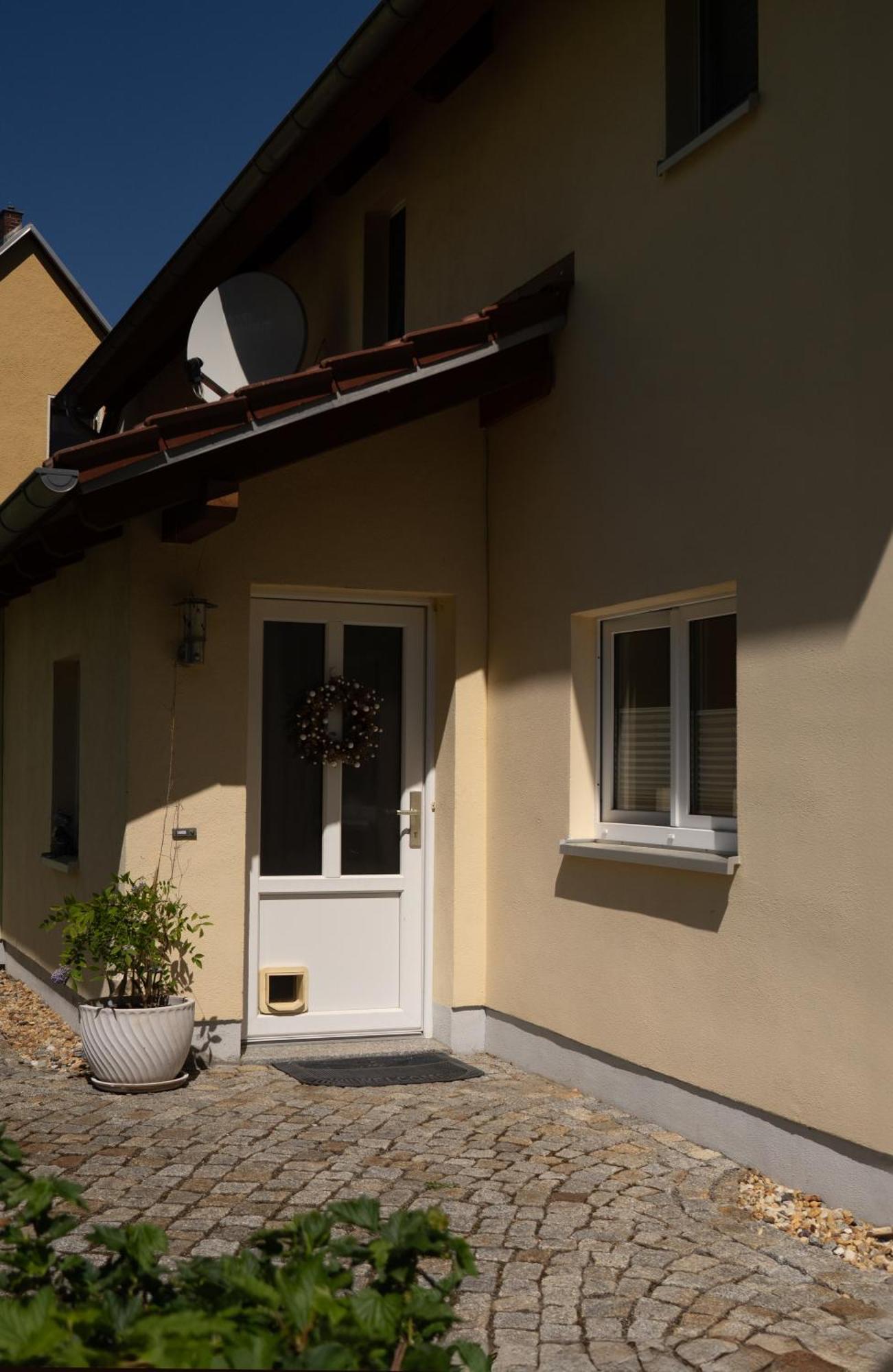 Haus Am Berzdorfer See - 3 Schlafzimmer - Ganzes Haus Zur Alleinnutzung - Terrasse - Hochwertige Ausstattung Gorlitz Exterior photo